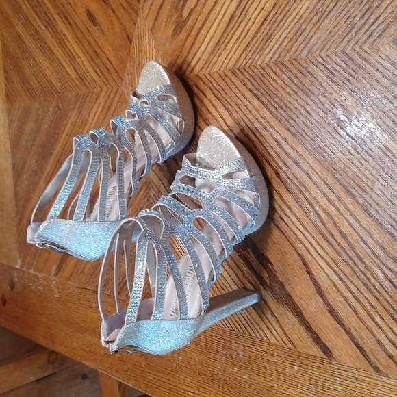 DE BLOSSOM PLATFORM HEELED SANDALS. - Picture 3 of 11